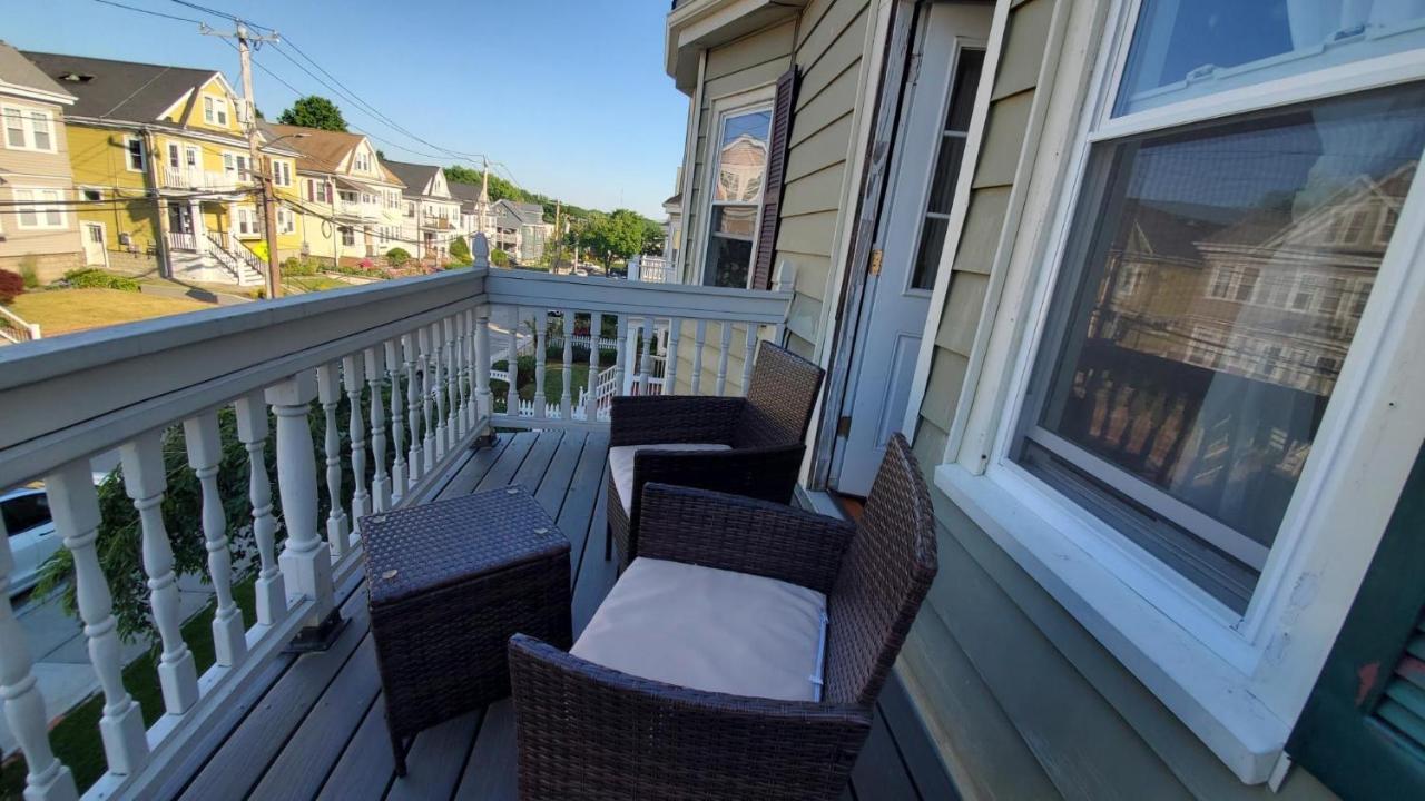 Near Train Station Gorgeous 3-Bedroom Apartment With Patios 波士顿 外观 照片