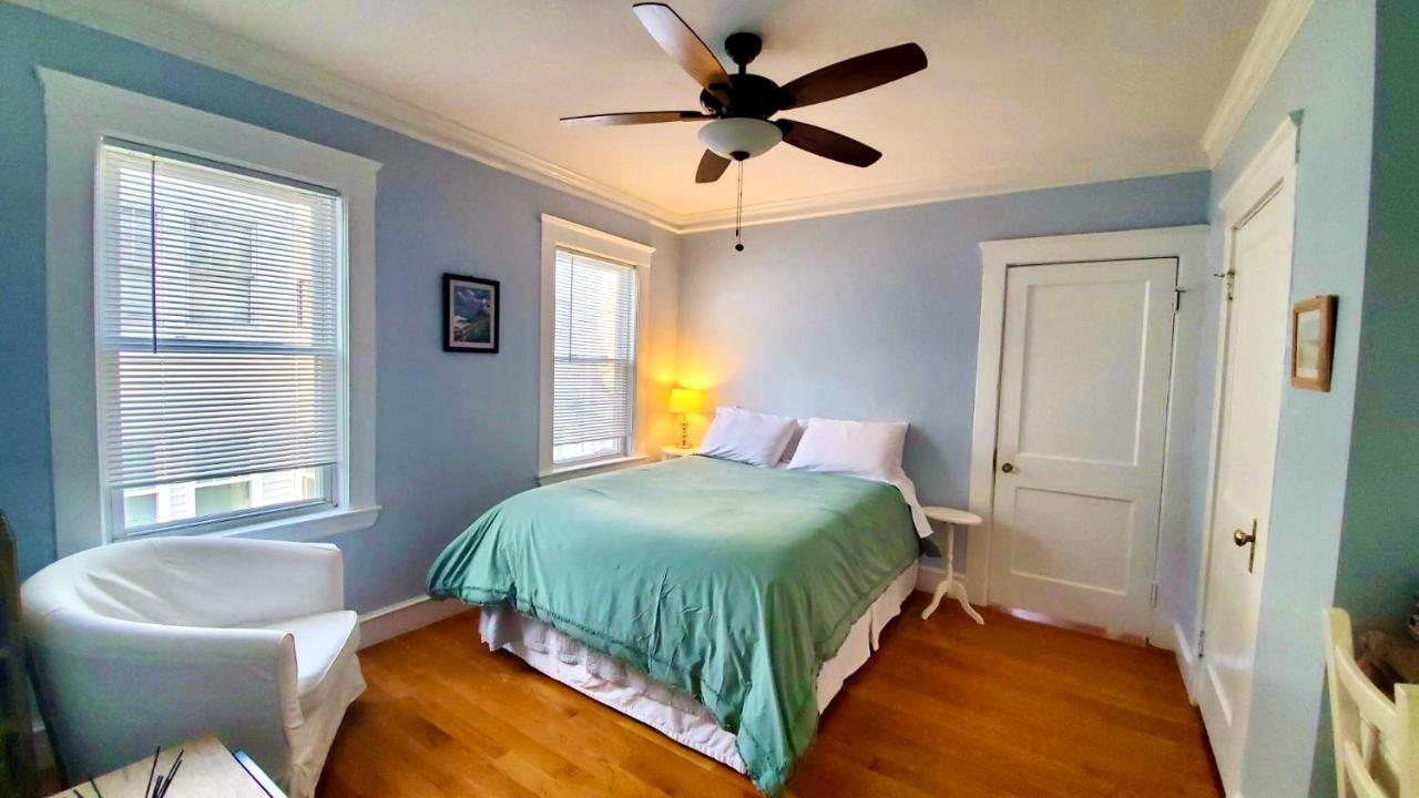 Near Train Station Gorgeous 3-Bedroom Apartment With Patios 波士顿 外观 照片
