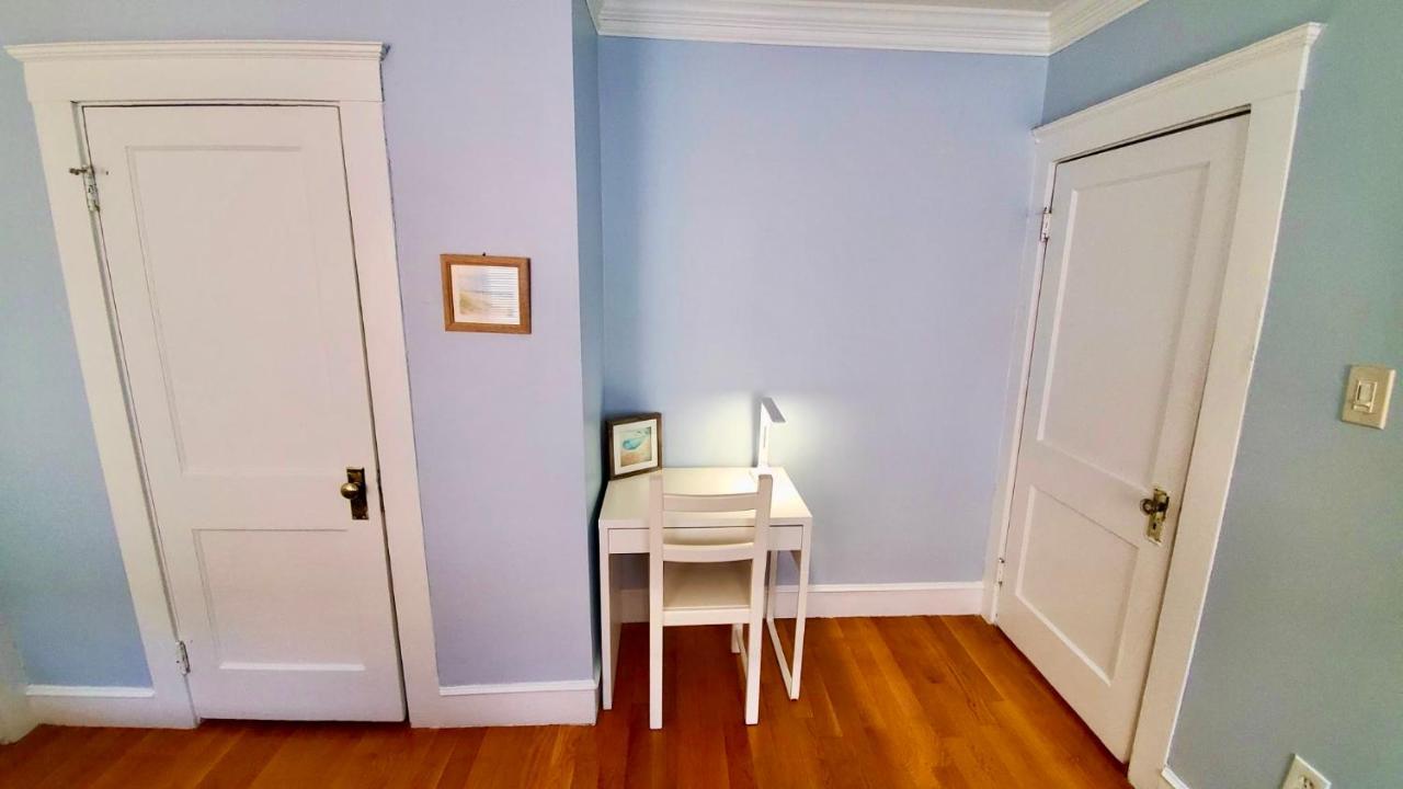 Near Train Station Gorgeous 3-Bedroom Apartment With Patios 波士顿 外观 照片