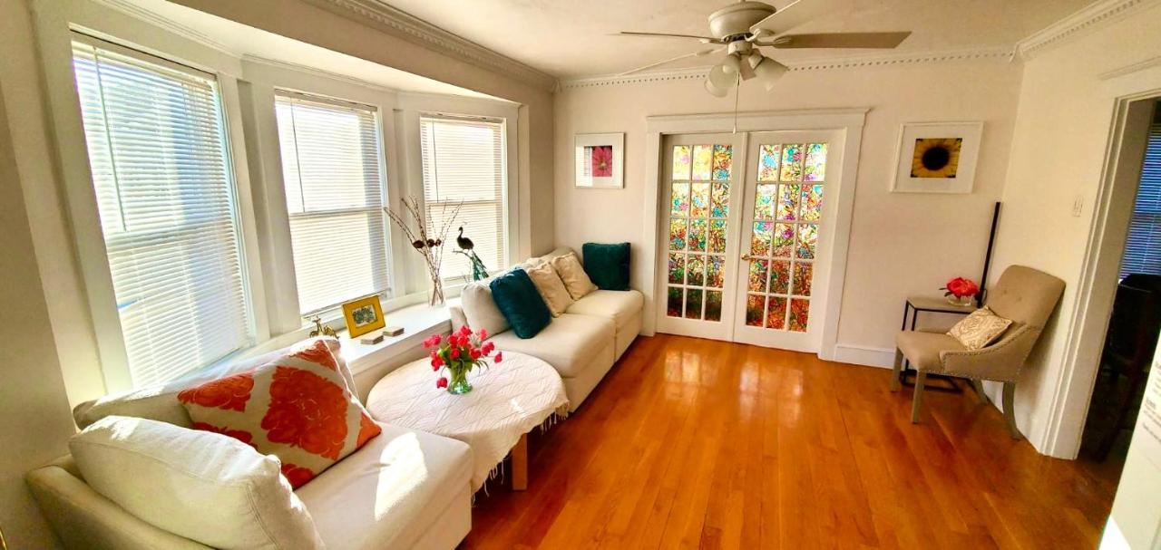 Near Train Station Gorgeous 3-Bedroom Apartment With Patios 波士顿 外观 照片