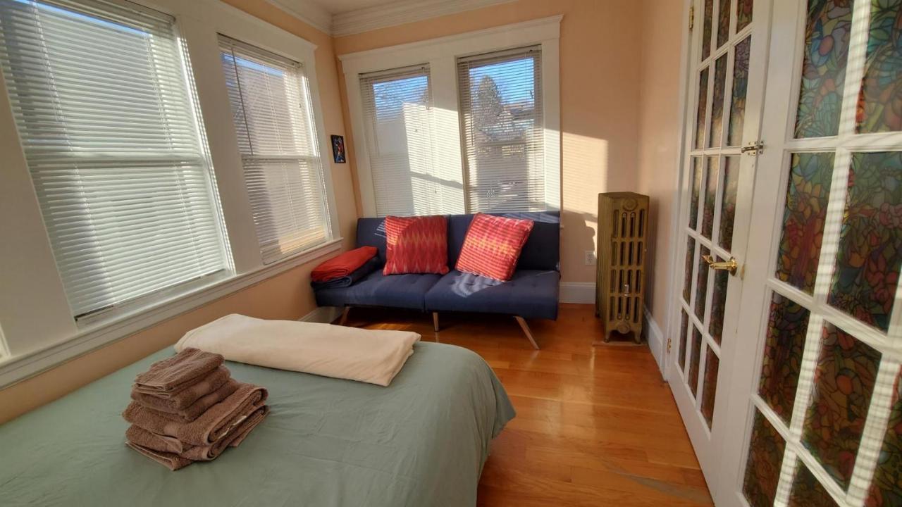 Near Train Station Gorgeous 3-Bedroom Apartment With Patios 波士顿 外观 照片