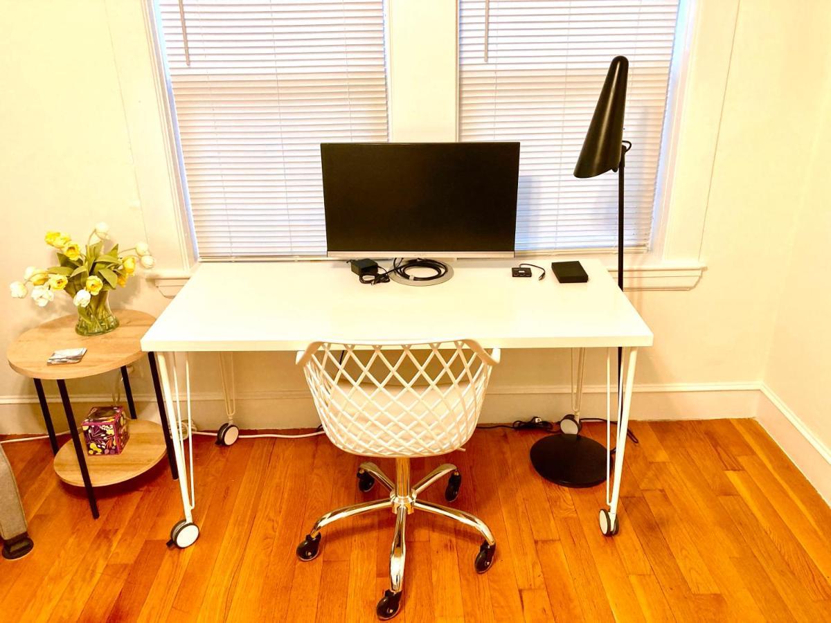 Near Train Station Gorgeous 3-Bedroom Apartment With Patios 波士顿 外观 照片